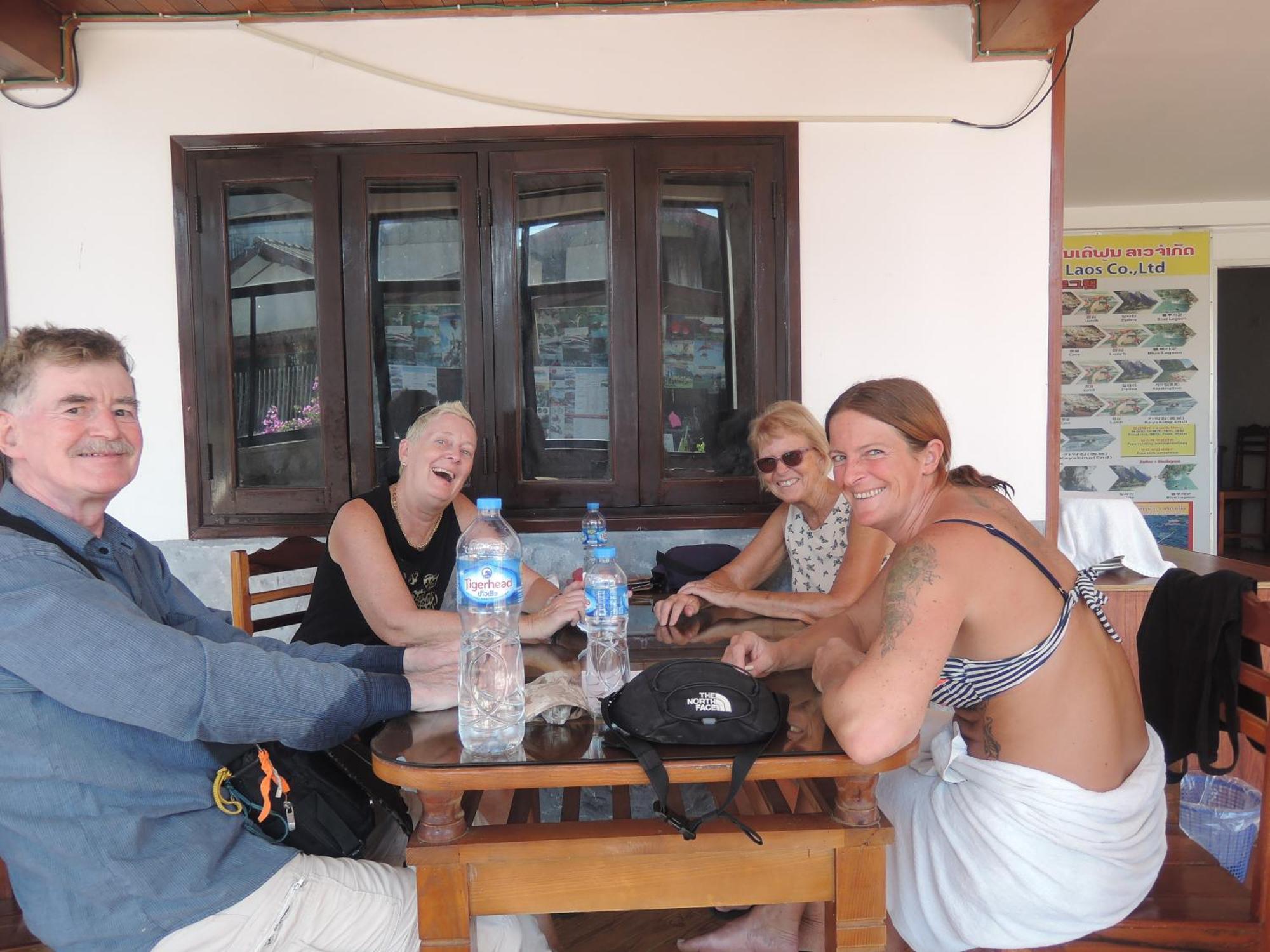 Lacasa Vang Vieng Hotel エクステリア 写真