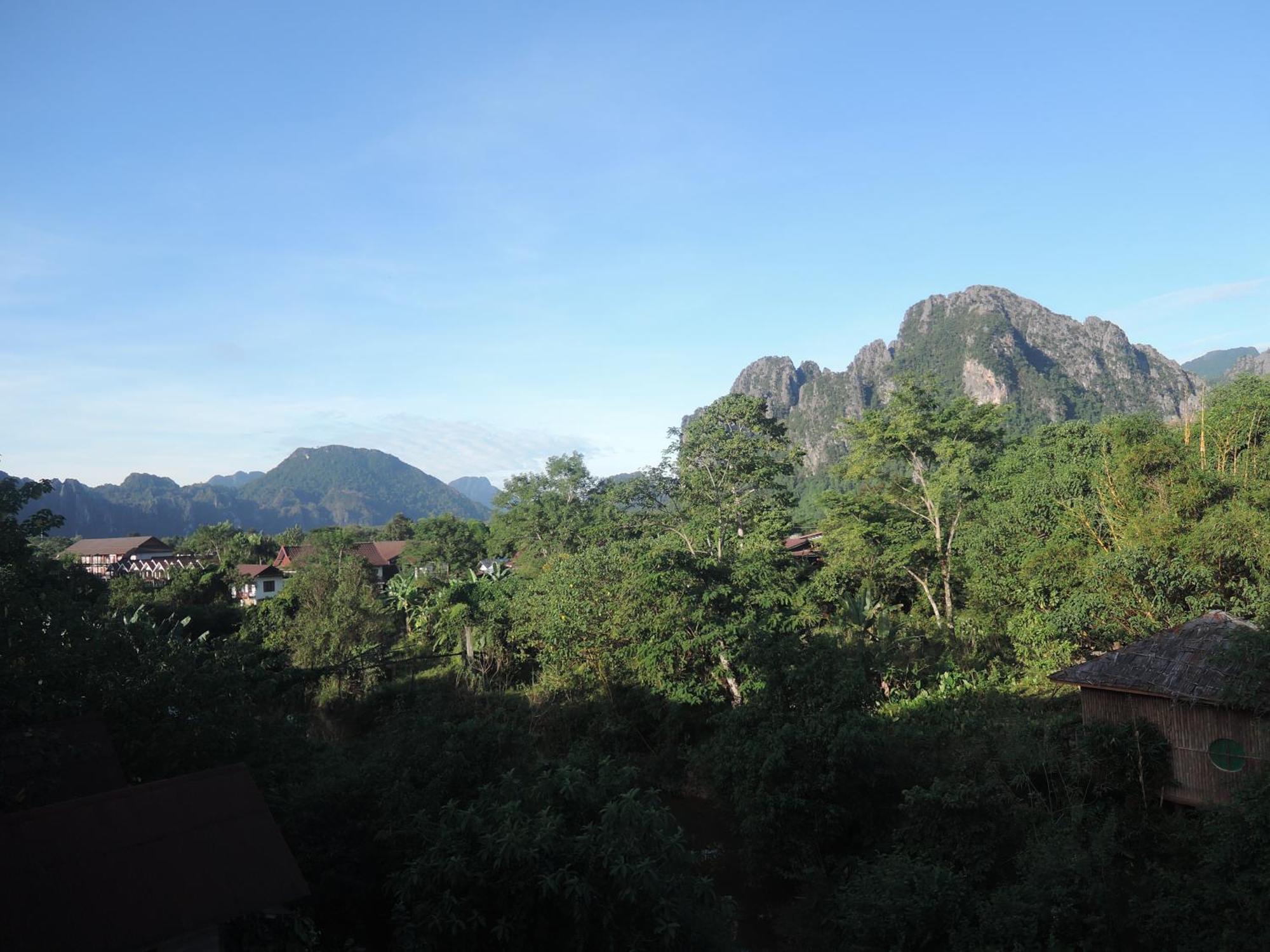 Lacasa Vang Vieng Hotel エクステリア 写真